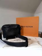 Louis Vuitton Duo Messenger Bag - M69827, Zwart, Nieuw, Leer, Ophalen