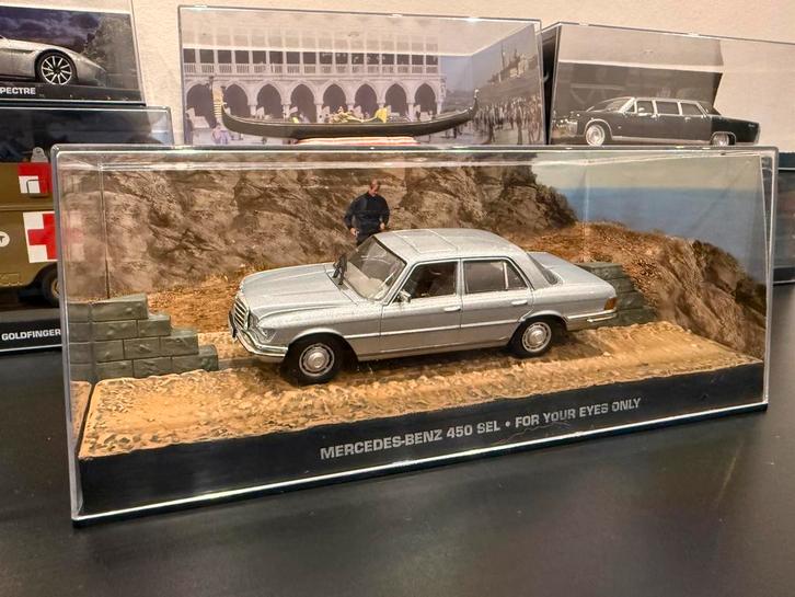 Mercedes Benz 450 SEL - James Bond, Hobby en Vrije tijd, Modelauto's | 1:43, Gebruikt, Auto, Universal Hobbies, Ophalen of Verzenden
