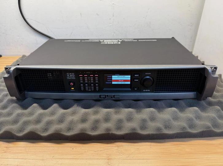 QSC CXD4.2Q Multi-kanaals netwerkverwerkingsversterker, Muziek en Instrumenten, Versterkers | Keyboard, Monitor en PA, Gebruikt