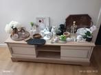 Tv kast met veel decoratie, Ophalen, Zo goed als nieuw