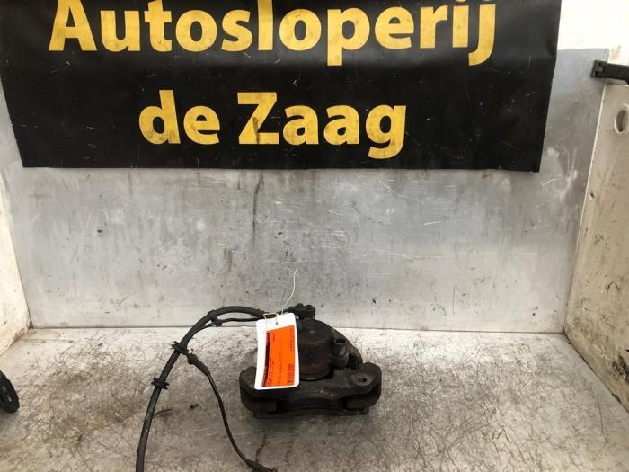 Remklauw (Tang) links-voor van een Mercedes Vito, Auto-onderdelen, Remmen en Aandrijving, Mercedes-Benz, Gebruikt, 3 maanden garantie