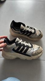 Baskets adidas taille 35, Kinderen en Baby's, Kinderkleding | Schoenen en Sokken, Ophalen, Zo goed als nieuw