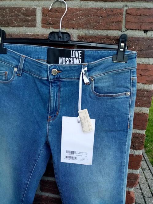 Dames jeans broek Love Moschino Mt33, Kleding | Dames, Broeken en Pantalons, Nieuw, Maat 42/44 (L), Blauw, Ophalen of Verzenden