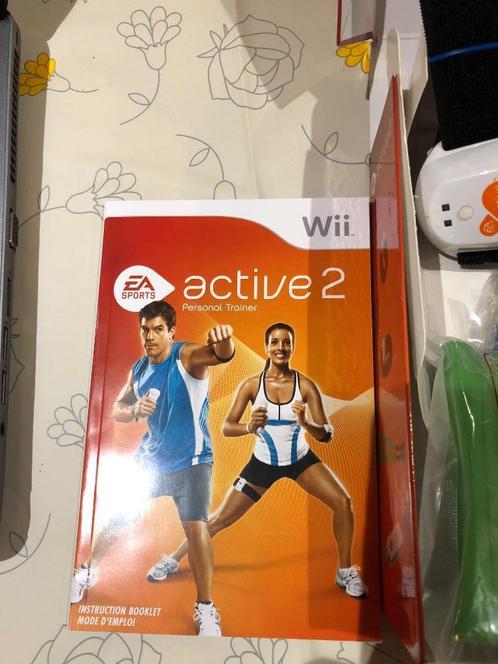 Wii Active 2 personal trainer EA Sports + game fitness board, Games en Spelcomputers, Spelcomputers | Nintendo Wii, Zo goed als nieuw