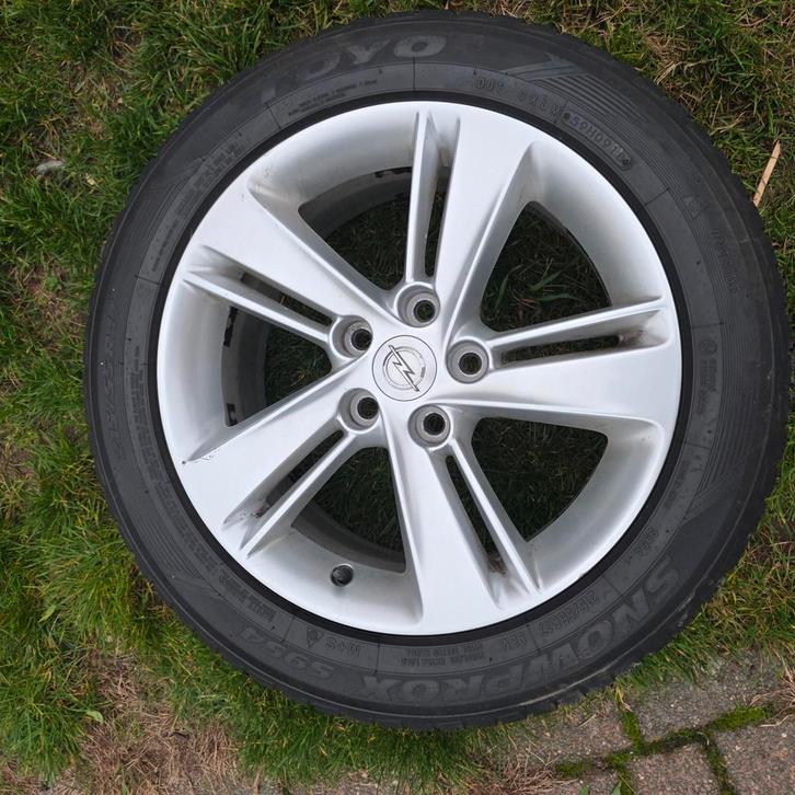 Set 17 inch velgen met winterbanden Opel, Auto-onderdelen, Banden en Velgen, Band(en), Winterbanden, 17 inch, Ophalen