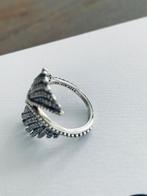 Pandora ring Majestic feathers, Nieuw, Ophalen of Verzenden, Kleiner dan 17, Dame