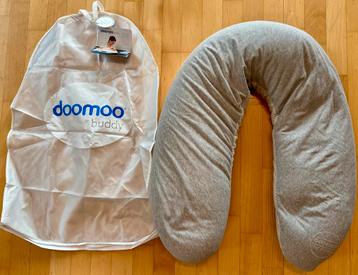 Doomoo grand coussin de maternité 180cm, Enlèvement, Utilisé
