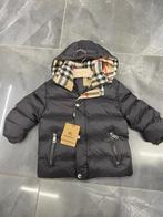 Burberry kinderjas - Nieuw, Kinderen en Baby's, Babykleding | Maat 74, Ophalen of Verzenden, Zo goed als nieuw