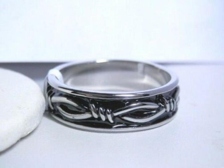 Roestvrij stalen ring met prikkeldraad motief - OPRUIMING!, Handtassen en Accessoires, Ringen, Nieuw, Dame of Heer, IJzer of Staal