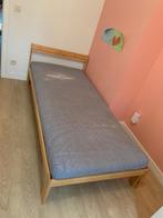 IKEA bedframe + matras, Huis en Inrichting, Ophalen