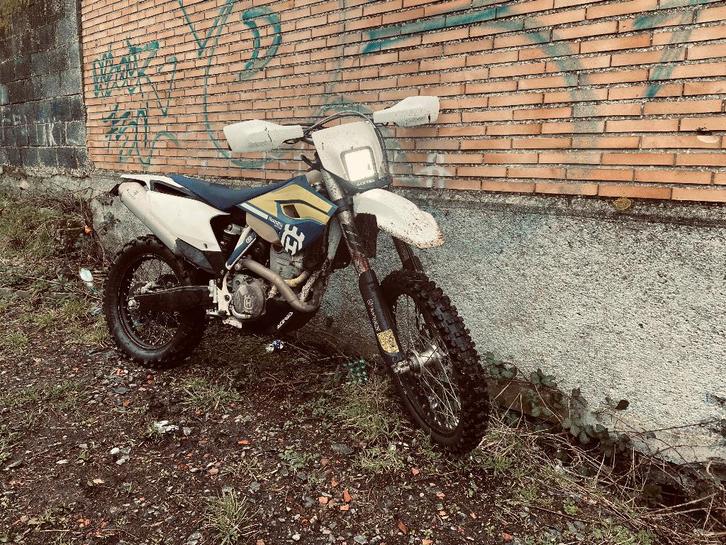 Husqvarna fe 250, Motos, Motos | Husqvarna, Particulier, Enduro, plus de 35 kW, 1 cylindre, Permis Moto A, Enlèvement