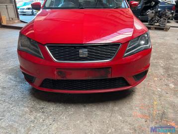 SEAT TOLEDO 4 Rood voorbumper 2012-2019 beschikbaar voor biedingen