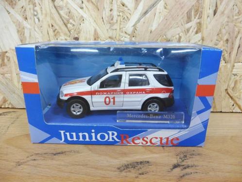 1:43 Cararama Rescue Mercedes Benz ML320 Russische Brandweer, Hobby en Vrije tijd, Modelauto's | 1:43, Zo goed als nieuw, Auto