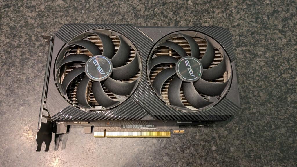 ASUS RTX 3060 OC 12gb (met doos), Computers en Software, Videokaarten, GDDR6, Ophalen of Verzenden, Zo goed als nieuw, HDMI