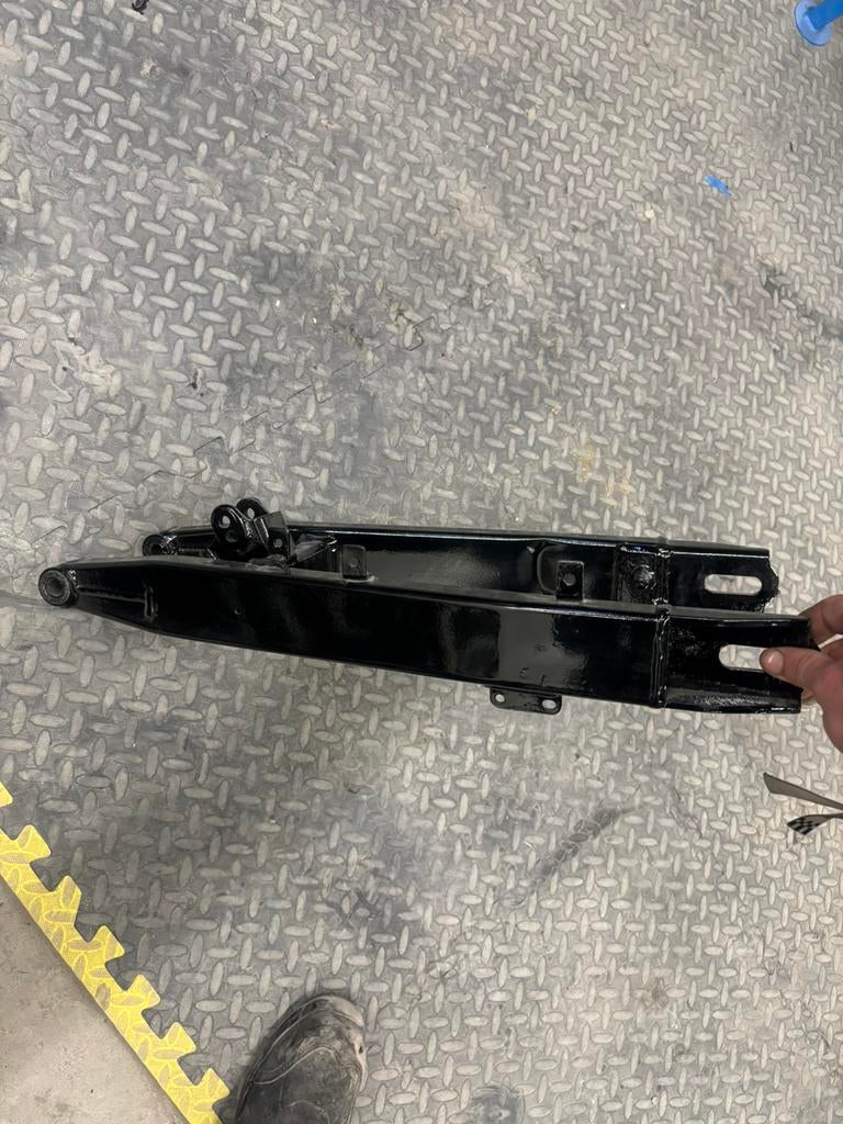 Bras oscilliant entièrement restauré et repeint yamaha dt, Motos, Enlèvement