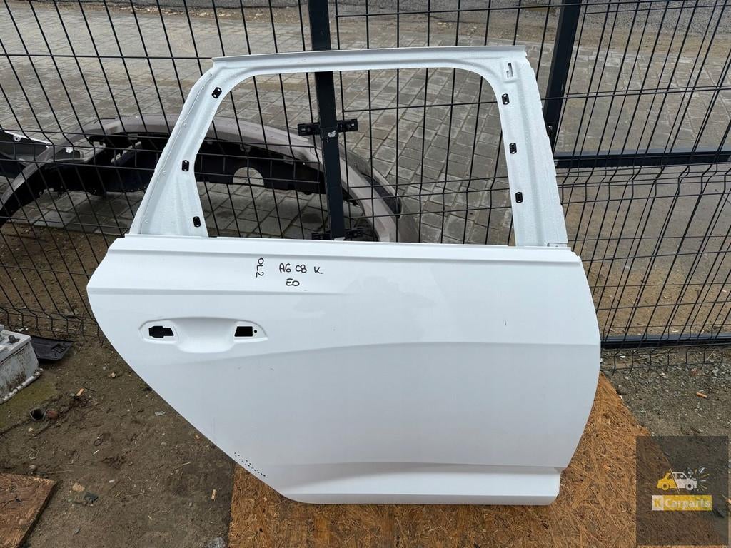 Audi A6 C8 stationwagon achterdeur rechts, Gebruikt, Deur, AUDI AG, Auto-Union-Strasse 1
85045  Ingolstadt, DE