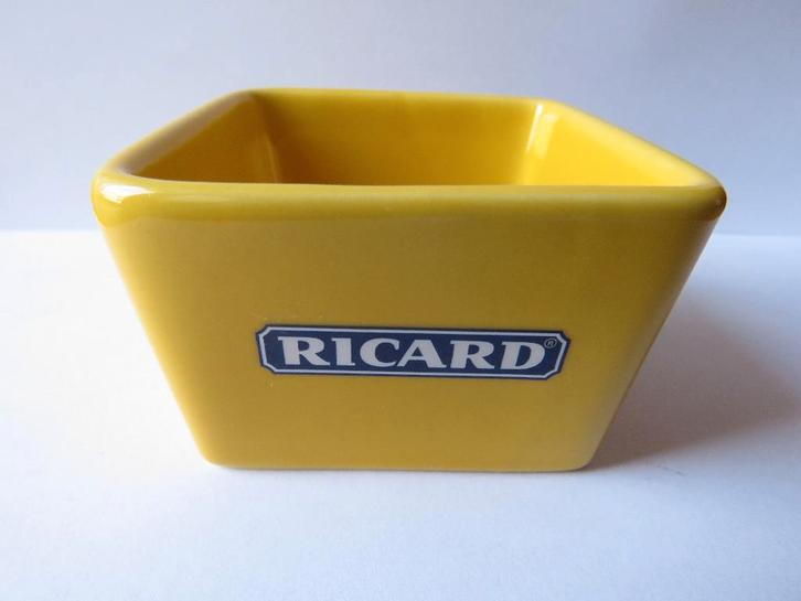 Ricard ramequin en faïence, Verzamelen, Merken en Reclamevoorwerpen, Zo goed als nieuw, Gebruiksvoorwerp, Ophalen of Verzenden