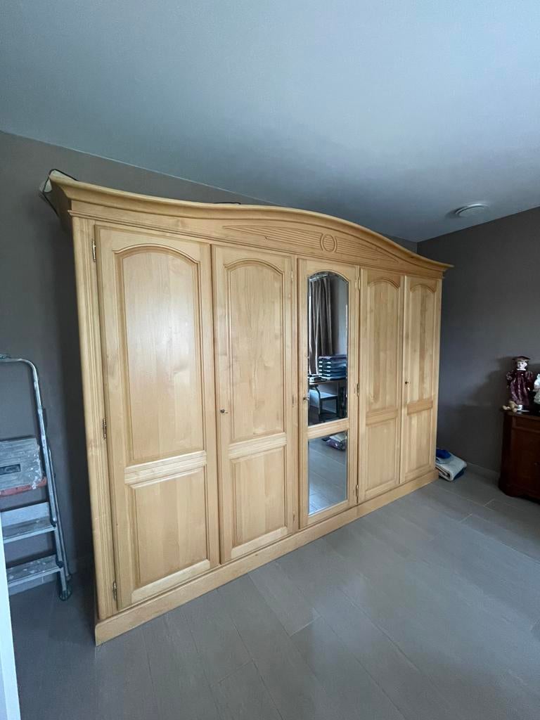 Bleke houten kast te koop, Ophalen, Zo goed als nieuw