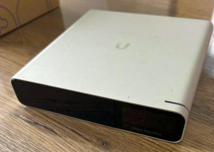 Ubiquiti UniFi Cloud Key Gen2 Plus, Computers en Software, Netwerk switches, Gebruikt, Ophalen