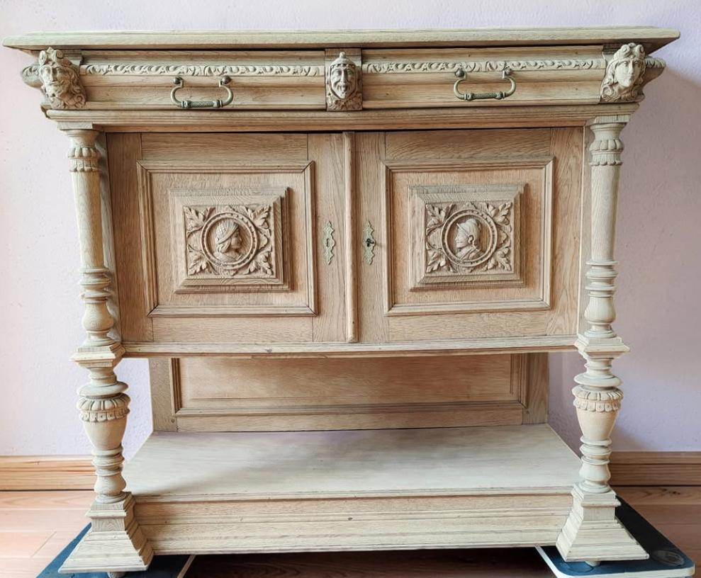 Buffet ancien en bois massif – aérogommé, Enlèvement