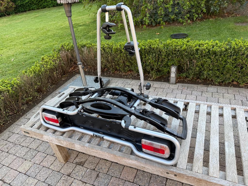 fietsendrager Thule, Ophalen, Brede banden, Zo goed als nieuw, 2 fietsen