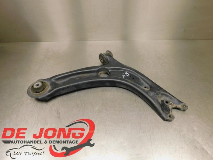 Draagarm rechts-voor van een Volkswagen Passat, Gebruikt, -, Volkswagen, -