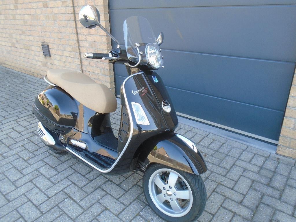 Vespa 300ie gts super, 2013, topstaat! 2999€, Scooter, 300 cc, Gebruikt, Particulier