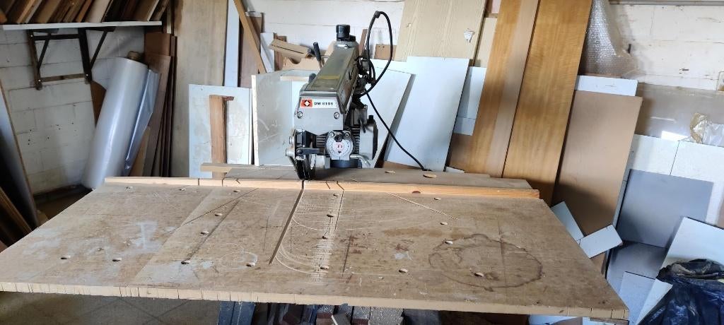 Dewalt Radiaalzaag, Doe-het-zelf en Bouw, Gereedschap | Zaagmachines, Ophalen, Gebruikt, Cirkelzaag, 70 mm of meer