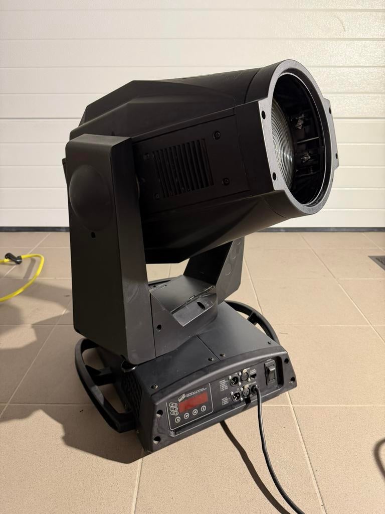 Clay Paky Alpha Wash 1200 movinghead, Enlèvement, Utilisé