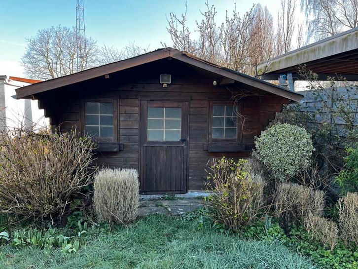 Groot en degelijk tuinhuis, Tuin en Terras, Tuinhuizen, Gebruikt, Tuinhuis, Hout, 250 tot 300 cm, 200 tot 400 cm, 3 ramen of meer