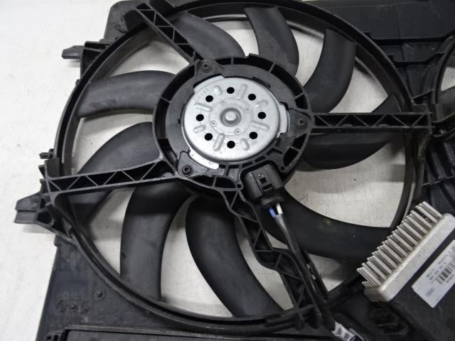 VENTILATEUR RADIATEUR MOTEUR Audi Q3 (8UB / 8UG), Utilisé, Audi