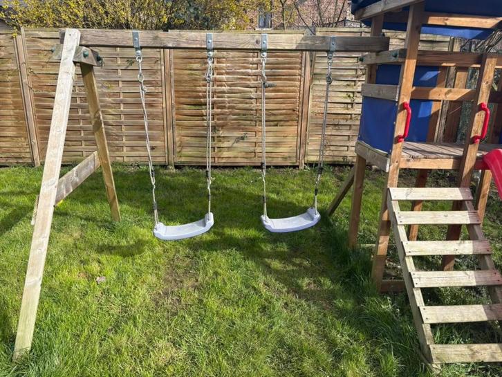 Toboggan et balançoires – bon état, Enfants & Bébés, Jouets | Extérieur | Aires de jeux, Comme neuf, Toboggan, Enlèvement