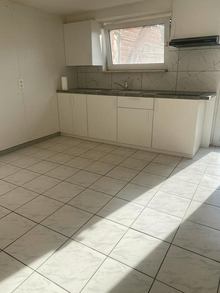 Studio met aparte slaapkamer te Deurne, Immo, Appartementen en Studio's te huur