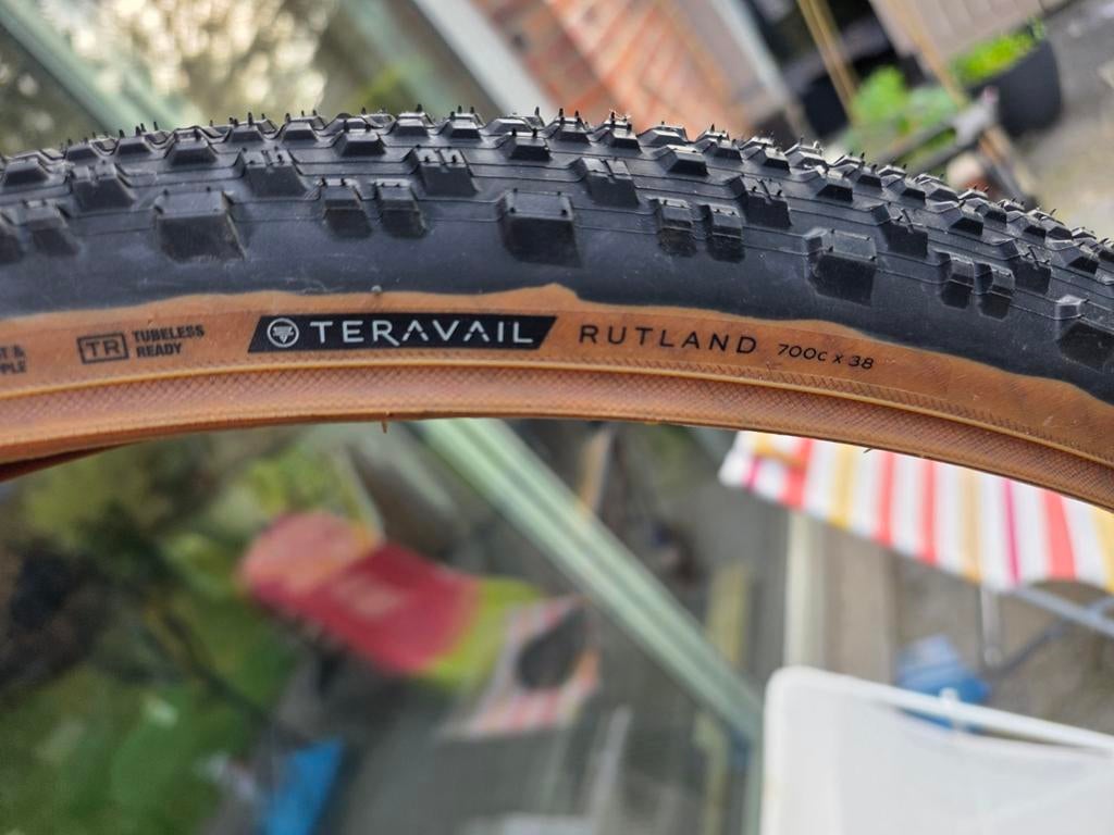 Pneu Gravel Teravail Rutland 700 mm 38c, Vélos & Vélomoteurs, Vélos Pièces, Neuf, Pneu, Enlèvement ou Envoi, Teravail
