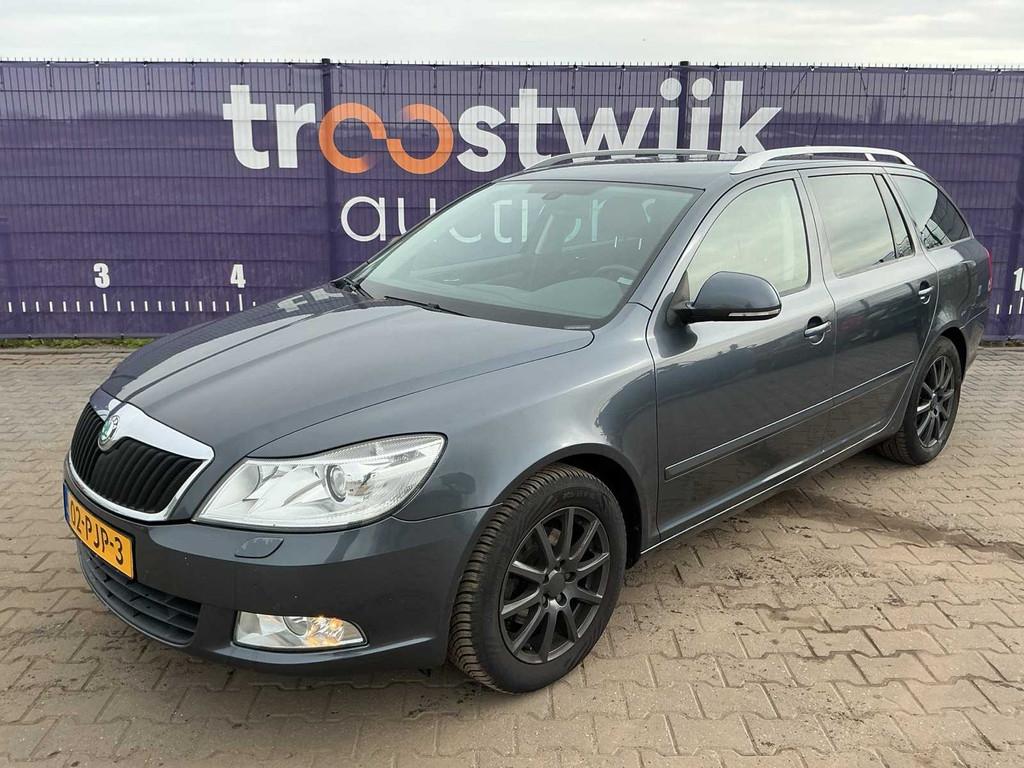 2011 - Skoda - Octavia Combi - 1.2 TSI Elegance Bns - Person, Auto's, Skoda, Bedrijf, Octavia, Benzine, Euro 5, Break, Gebruikt