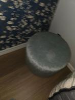 Table maqui et miroir (cache tv) avec pouf peu utiliser, 3 ou 4 tiroirs, 25 à 50 cm, Comme neuf, 100 à 150 cm