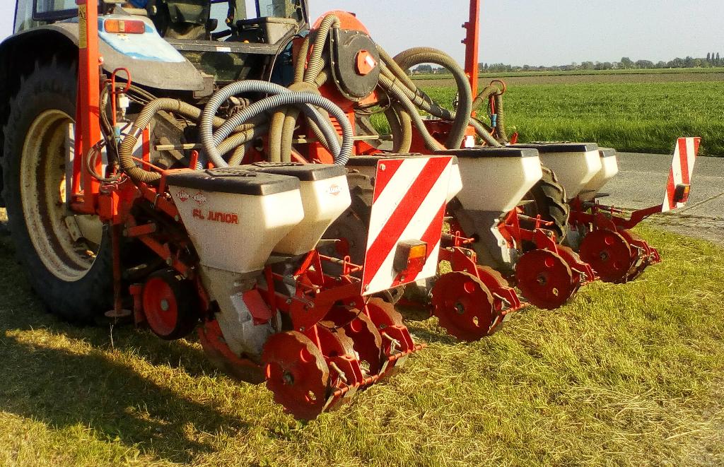 maisplanter kuhn 6 rijen zaaimachine, Ophalen