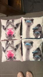 Lot 4 coussins décoratifs, Enlèvement, Comme neuf