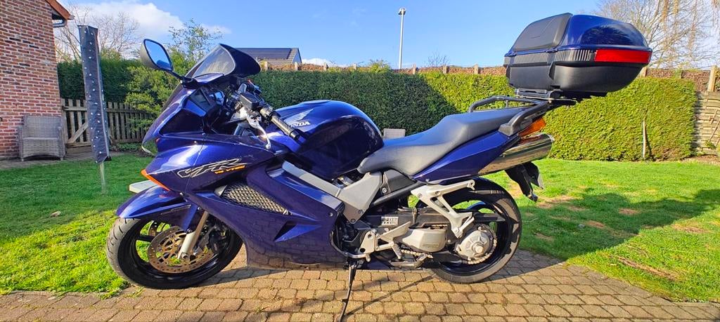 Honda VFR 800, Motos, Particulier, Sport