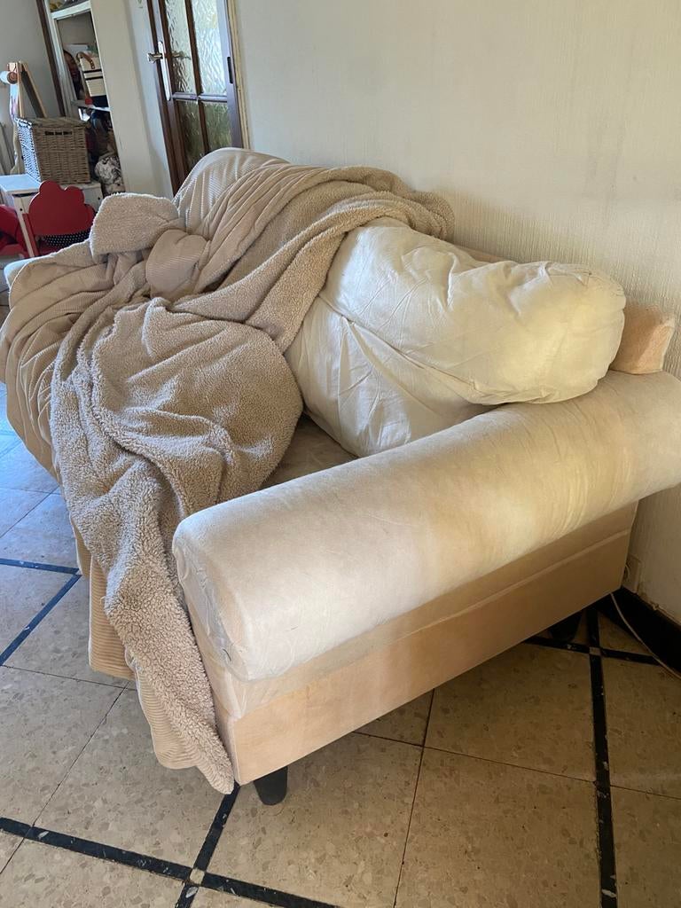 Divan Erktorp, Ophalen, Gebruikt