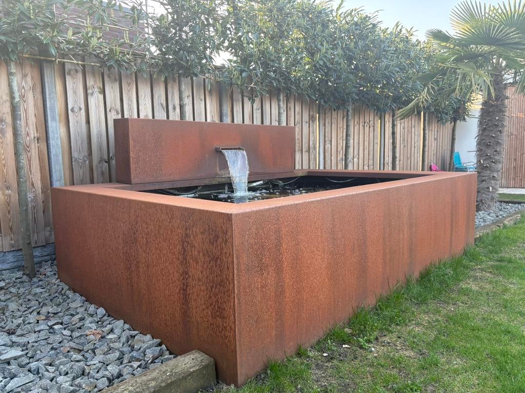 Cortenstaal vijver compleet met koi vissen, Tuin en Terras, Ophalen, Zo goed als nieuw