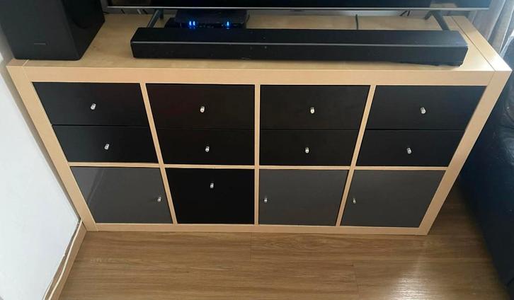 Te koop: IKEA KALLAX 4x2 met lades en deurtjes, Huis en Inrichting, Kasten | Wandmeubels, Zo goed als nieuw, Minder dan 100 cm