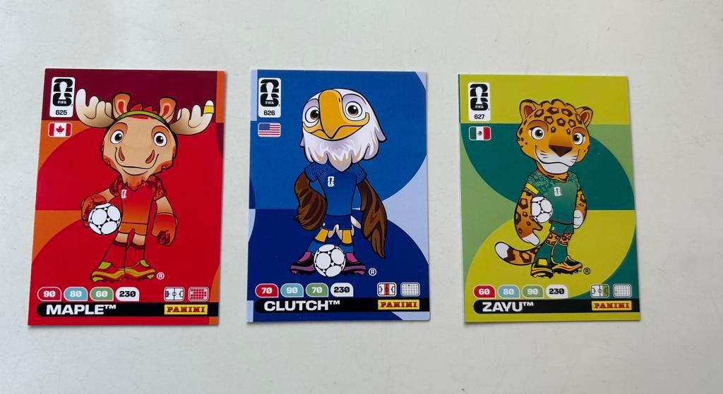 Panini Fifa world cup 2026 Set van 3 officiele Mascottes, Ophalen of Verzenden, Nieuw, Meerdere plaatjes