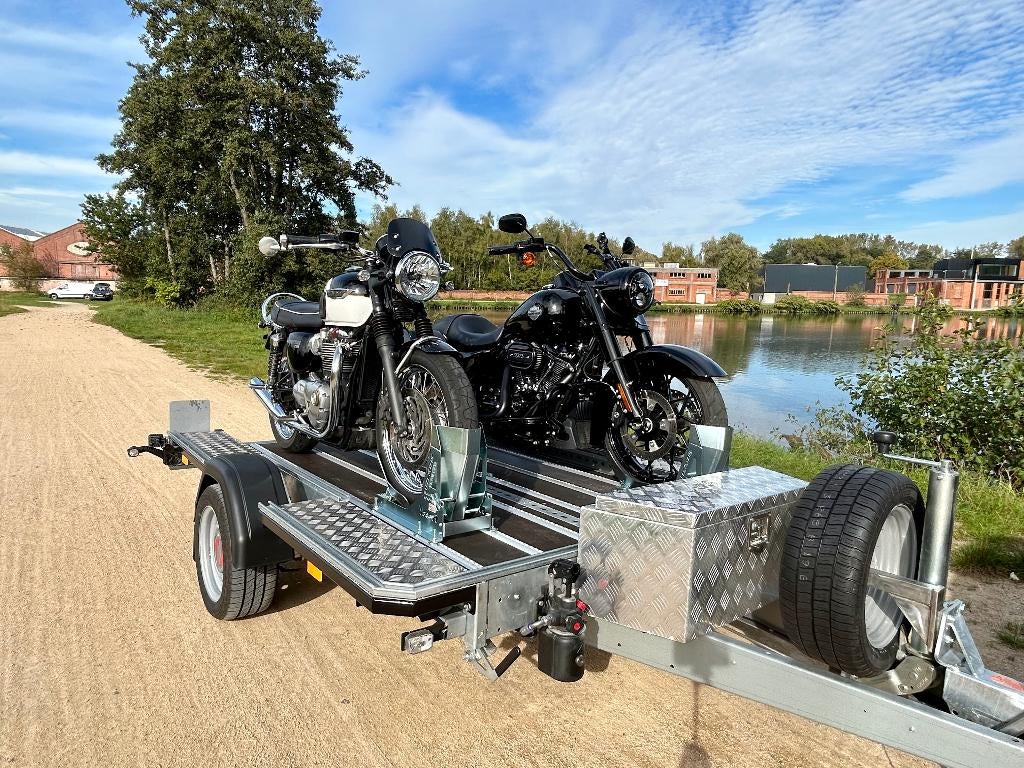 zakbare professionele motortrailer te huur, Ophalen