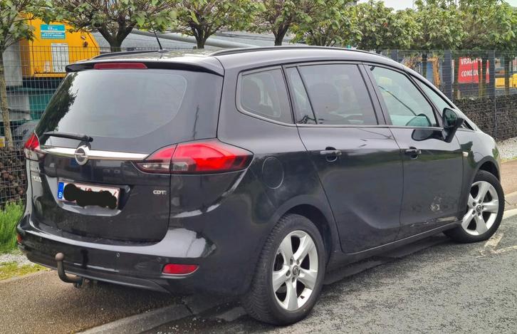 Opel zafira 20cdti new model clima 240mkm 3700€, Auto's, Opel, Particulier, Zafira, Diesel, Euro 5, Monovolume, 5 deurs, Handgeschakeld