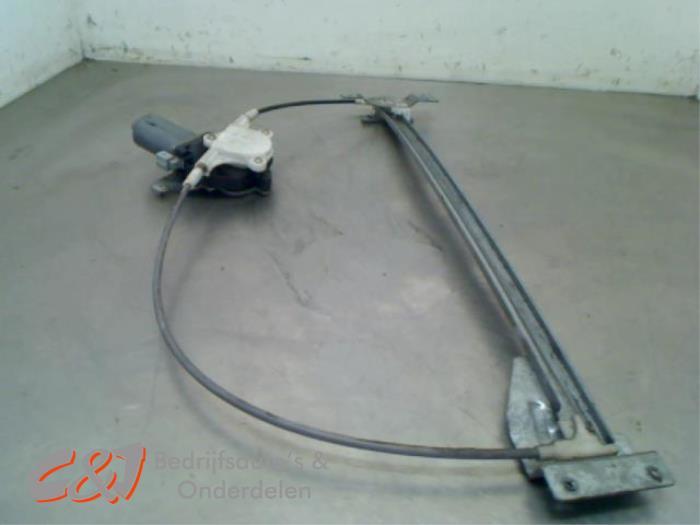 Mécanique vitre 2portes avant gauche d'un Mercedes Vito, Autos : Pièces & Accessoires, 3 mois de garantie, Utilisé, -, -