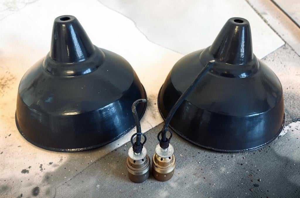 Paire suspensions industrielles émaillées – noir/blanc, Enlèvement ou Envoi, Moins de 100 cm, Utilisé, Métal