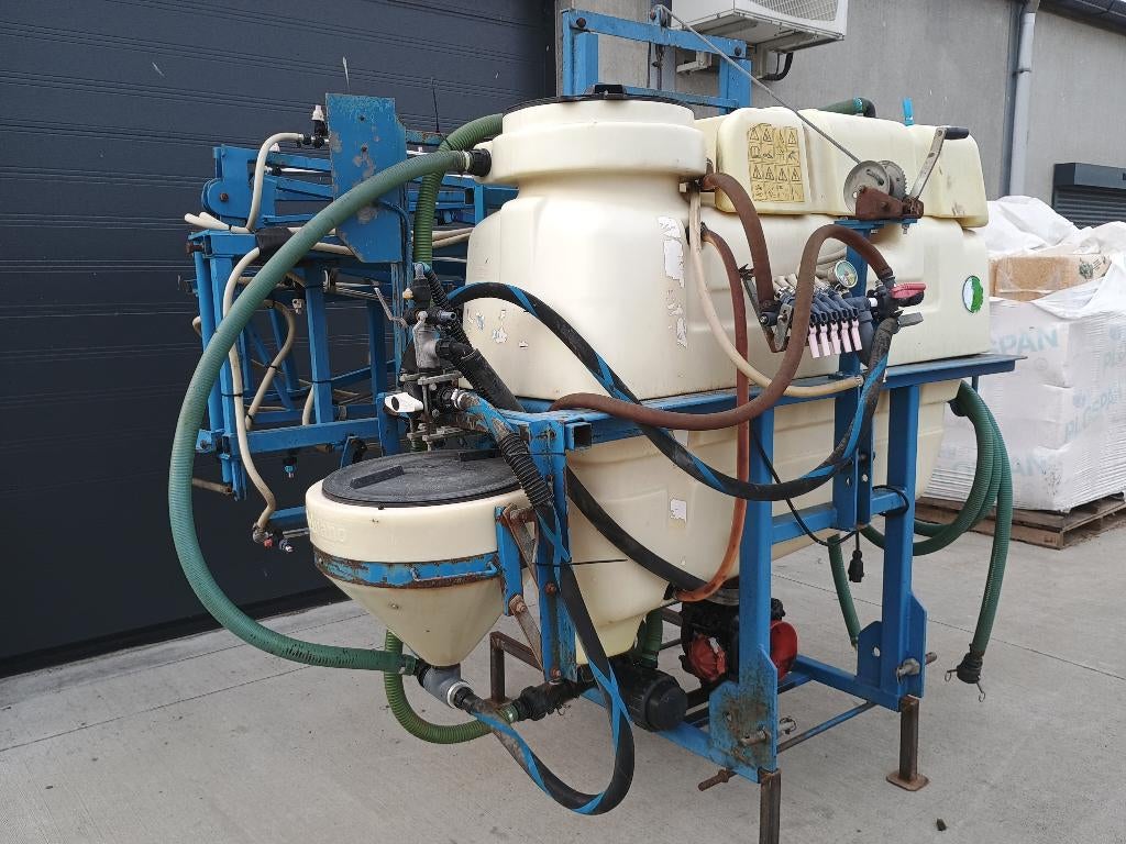 Delvano spuittoestel, Zakelijke goederen, Ophalen