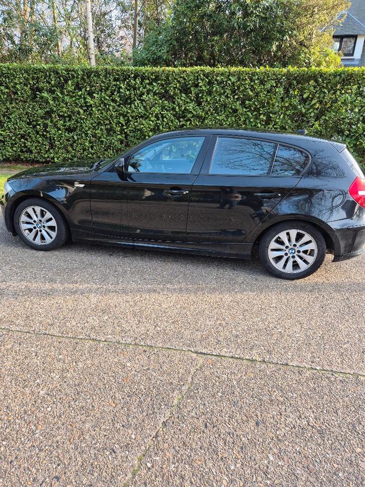 BMW 116i  2.0 Benzine, Autos, BMW, Particulier, Série 1, Air conditionné, Alarme, Verrouillage central, Vitres électriques, Jantes en alliage léger