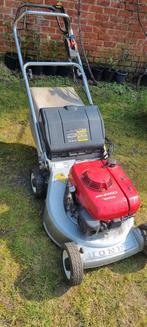 Grasmaaier HONDA zelftrekker met kardam maar zelftrekker is, Ophalen of Verzenden